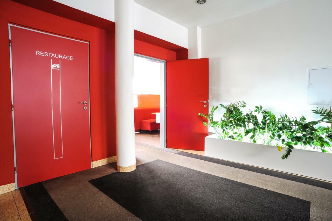 Hotel Steiger クルノフ エクステリア 写真