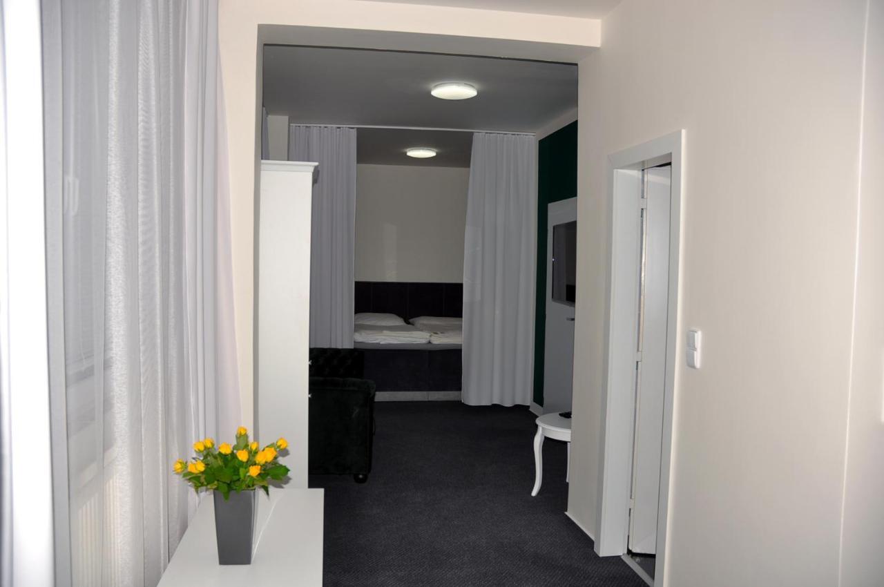 Hotel Steiger クルノフ エクステリア 写真